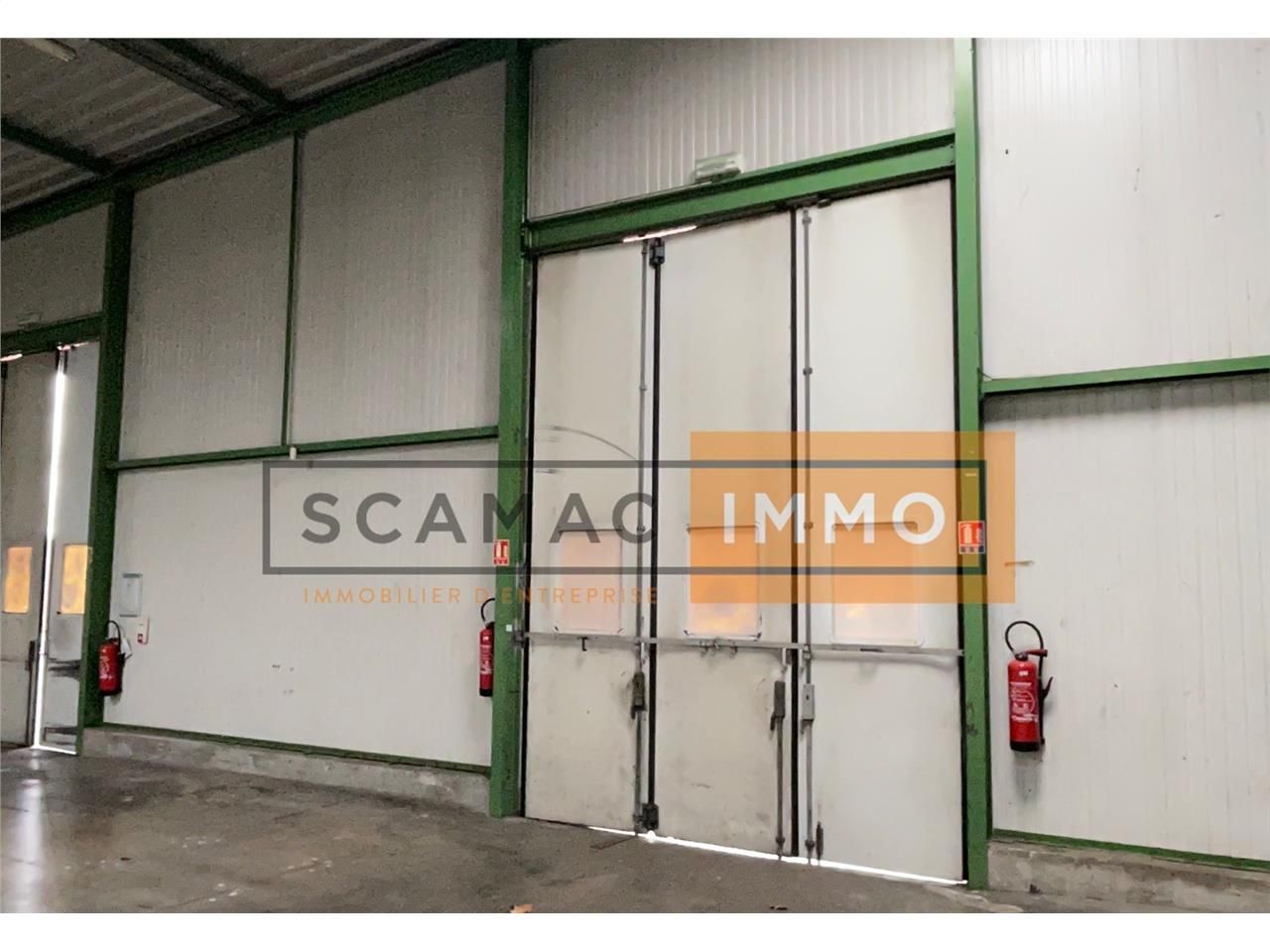Local d'activités de 1046m²