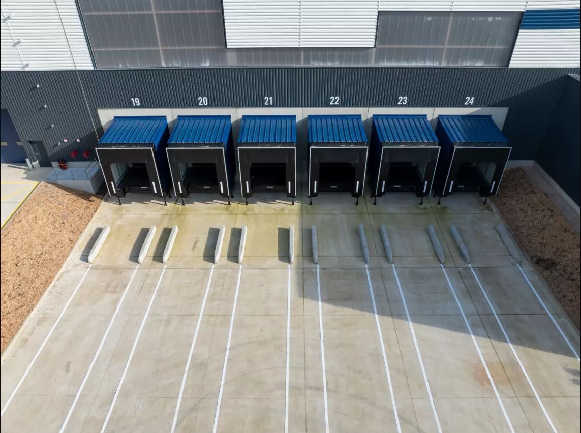 Entrepôt de 6251m²