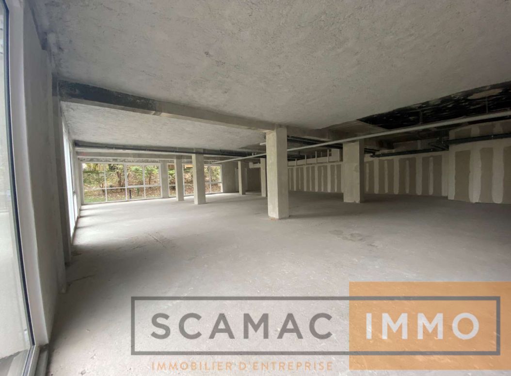 Vente Local d'activités 467 m² non divisibles
