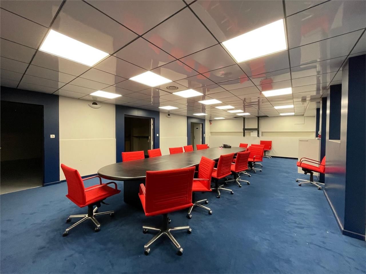 Location Local d'activités 830 m² non divisibles