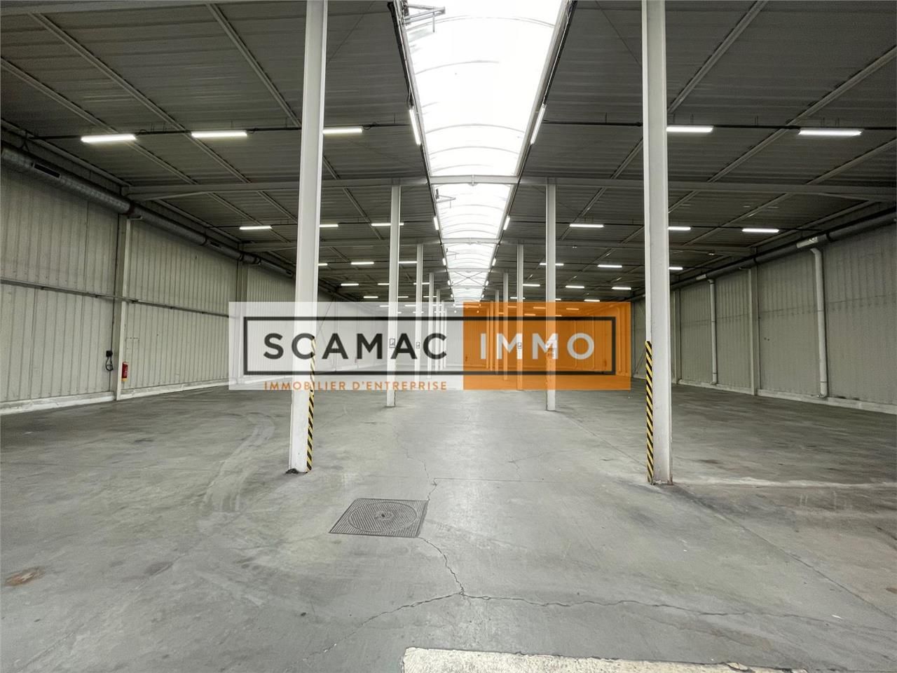 Location Entrepôt 1350 m² non divisibles