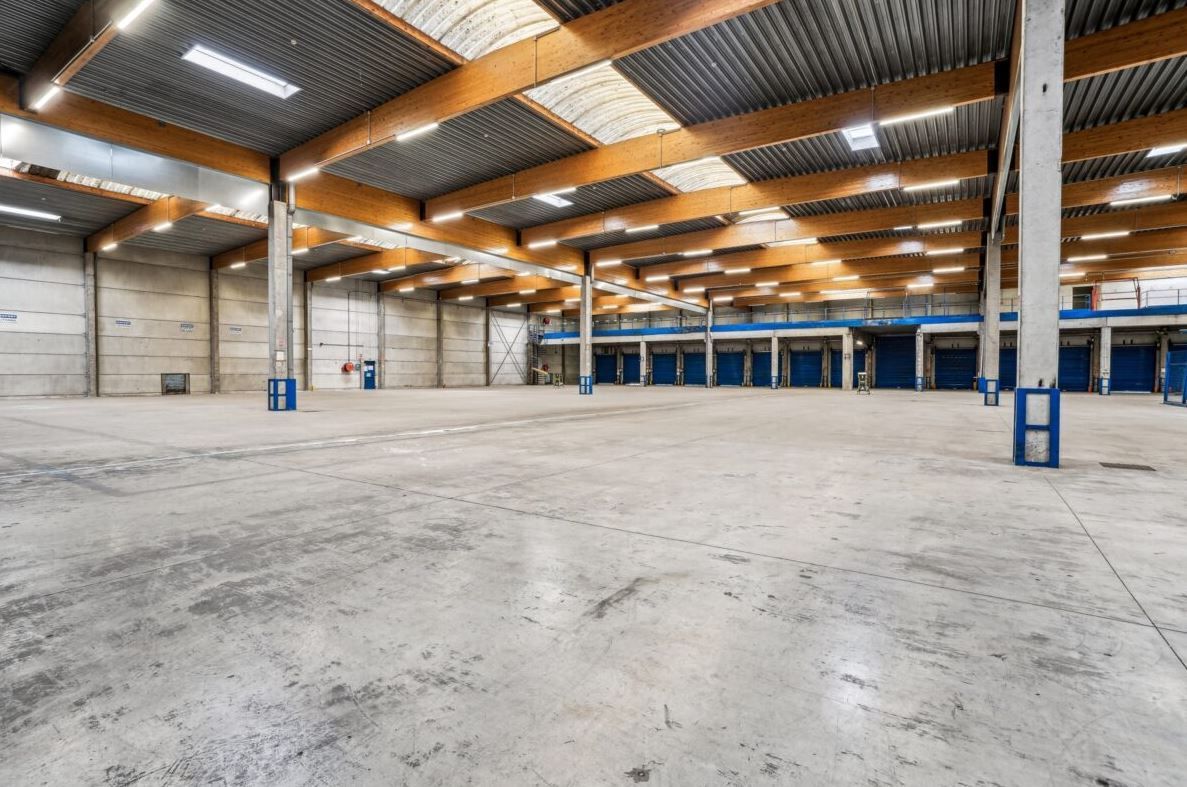Entrepôt de 3250m²