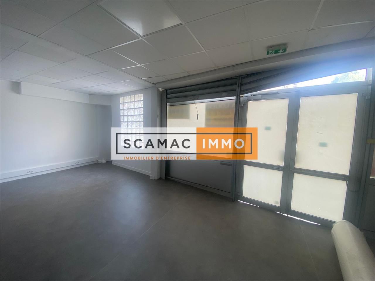 Local d'activités de 261m²