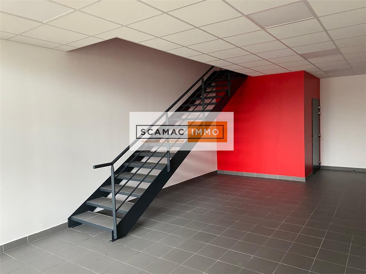 Local d'activités de 1842m²