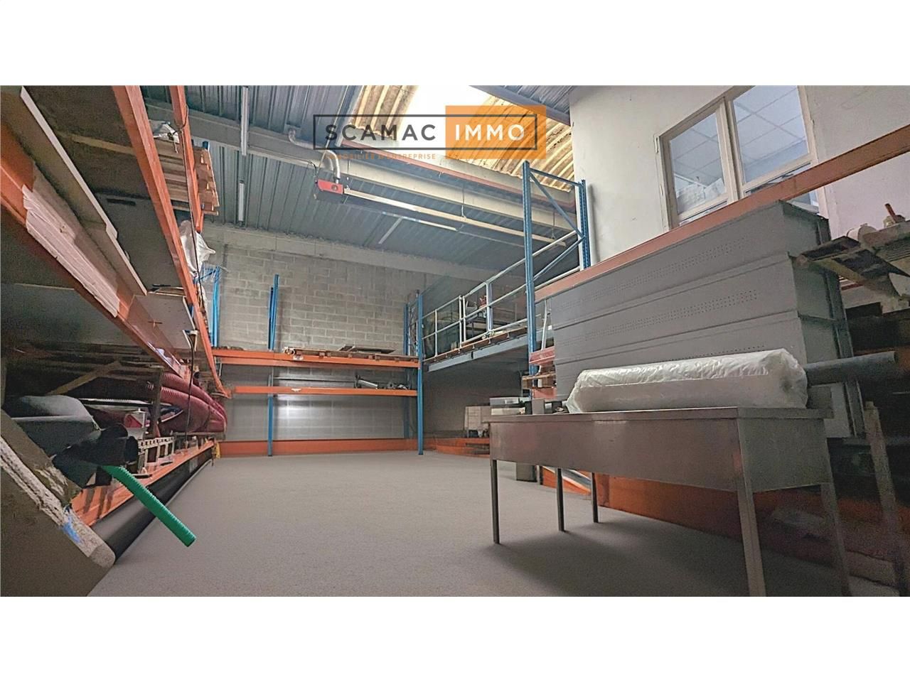 Location Local d'activités 209 m² non divisibles