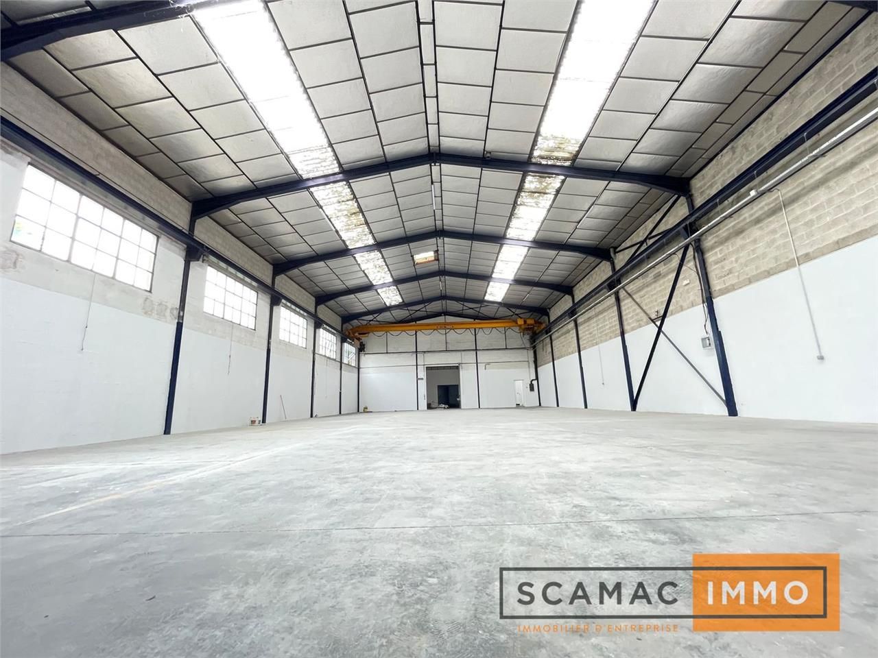 Location Local d'activités 670 m² non divisibles