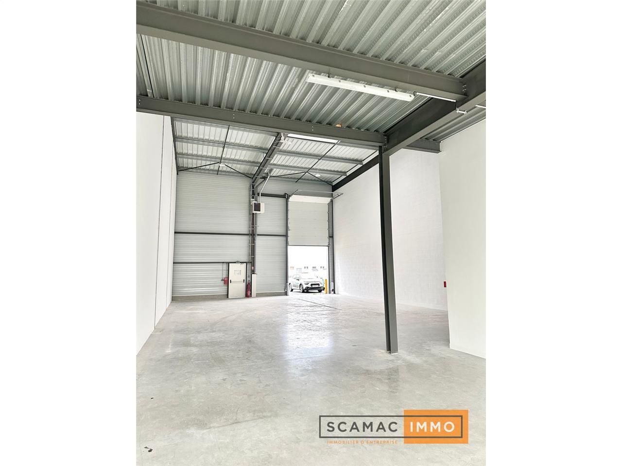 Location Entrepôt 311 m² non divisibles