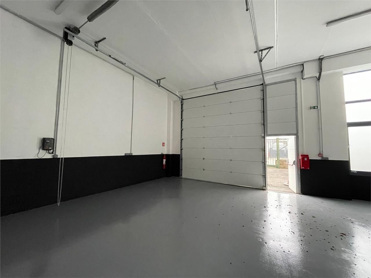 Location Local d'activités 390 m² non divisibles