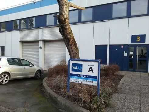 Location Local d'activités 1300 m² non divisibles
