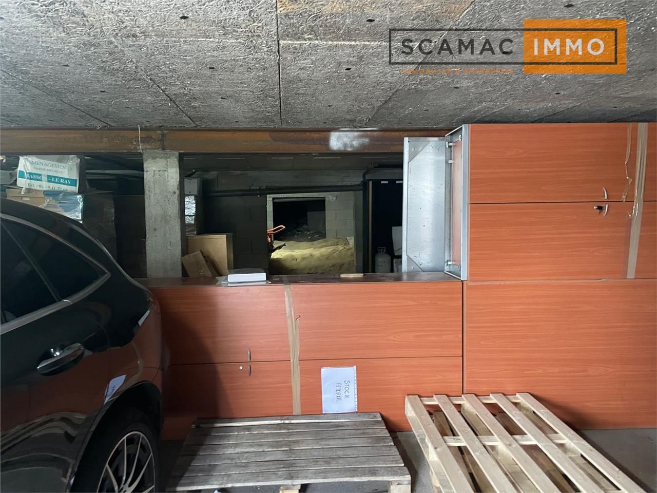 Locaux mixtes de 443m²