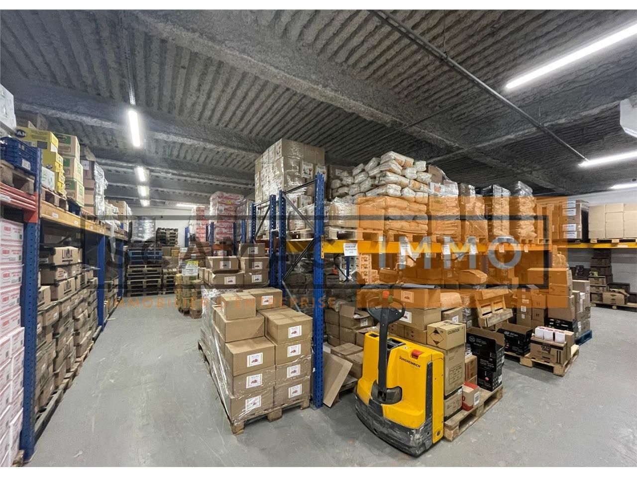 Entrepôt de 775m²