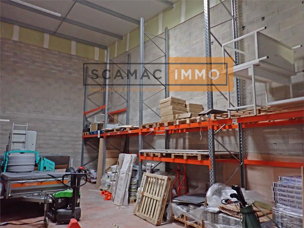 Location Local d'activités 304 m² non divisibles