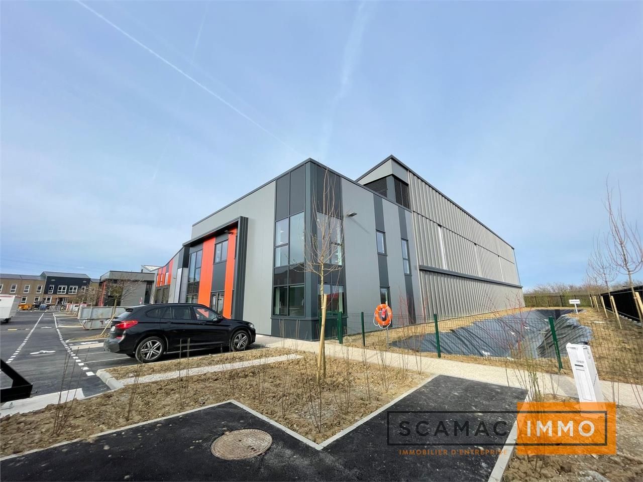 Location Entrepôt 1832 m² non divisibles