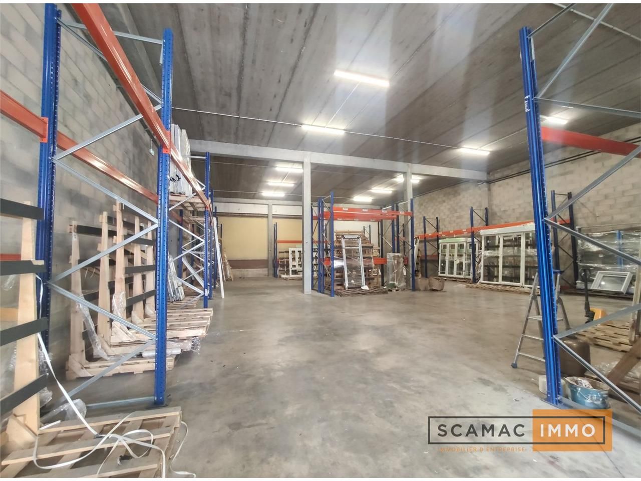 Location Entrepôt 486 m² non divisibles