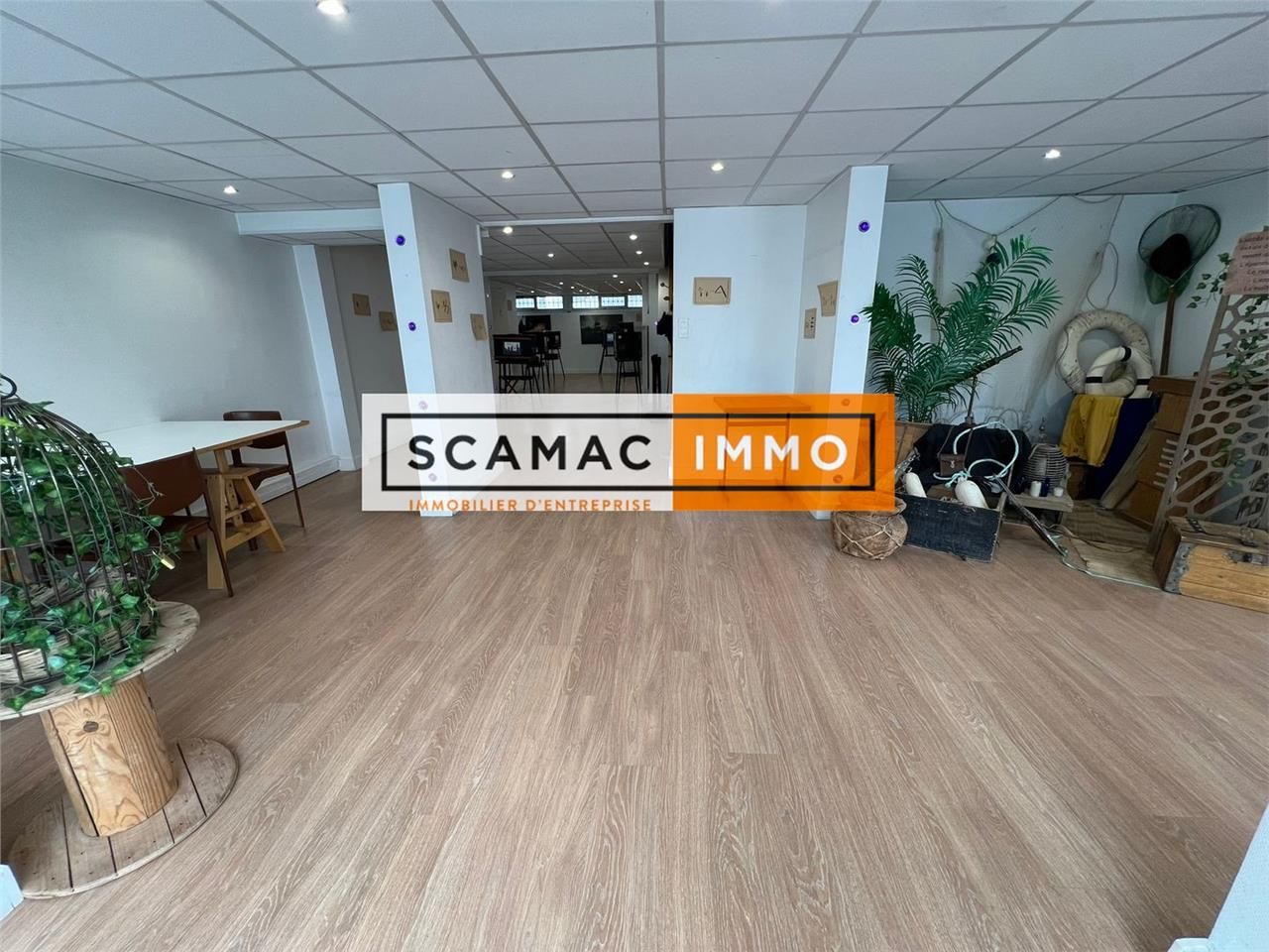 Local d'activités de 294m²