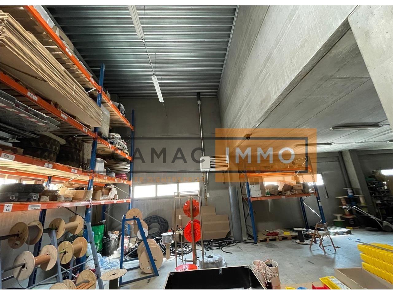 Local d'activités de 308m²