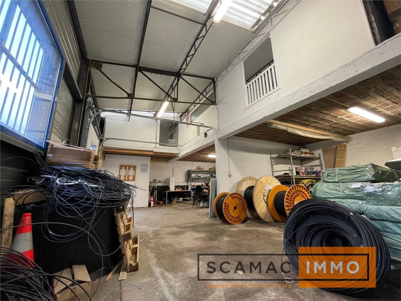 Location Local d'activités 148 m² non divisibles