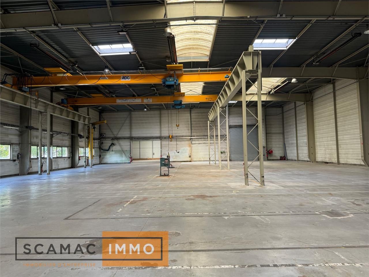 Location Entrepôt 2816 m² non divisibles