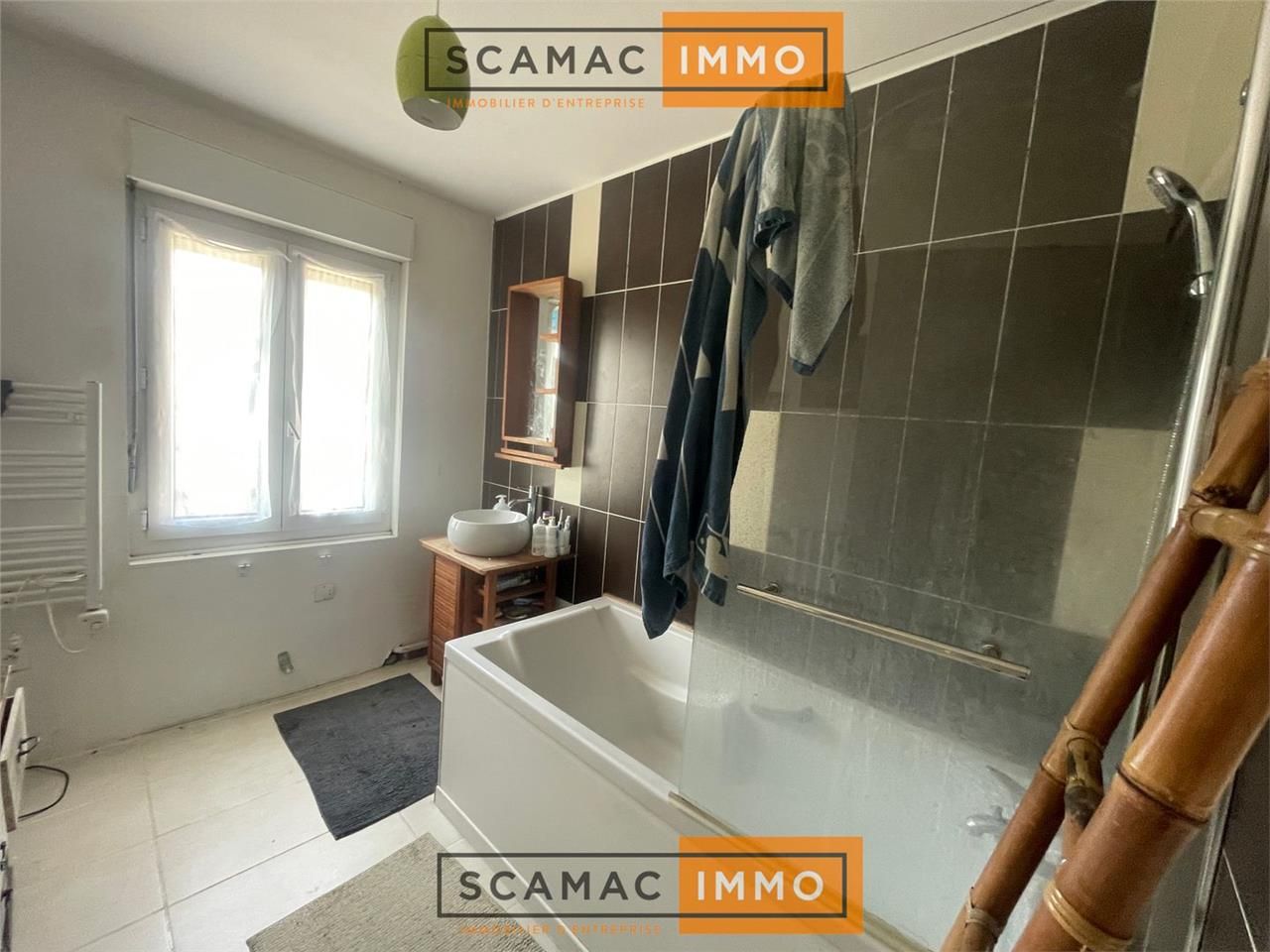 Locaux mixtes de 1888m²