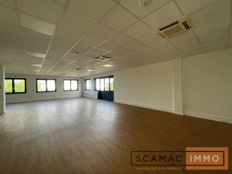 Local d'activités de 1184m²