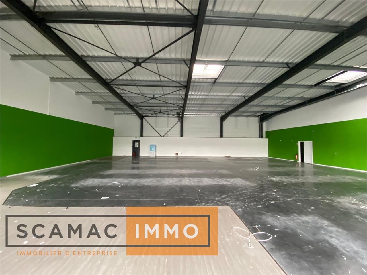 Location Local Commercial 254 m² non divisibles
