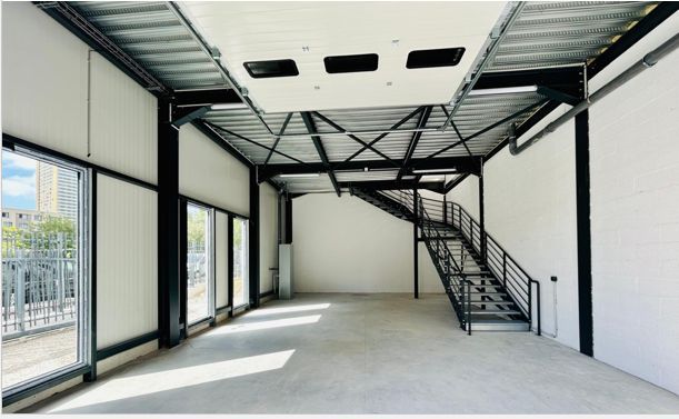 Location Local d'activités 180 m² non divisibles