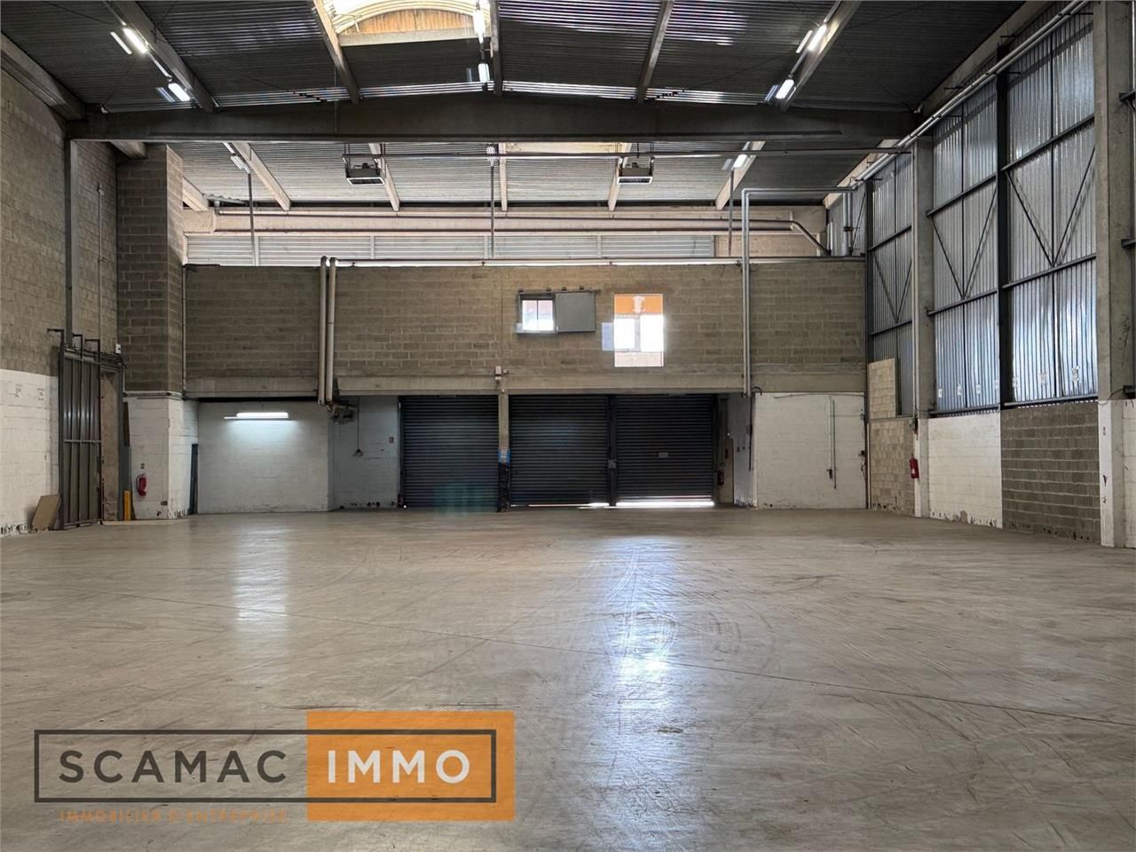 Entrepôt de 1325m²