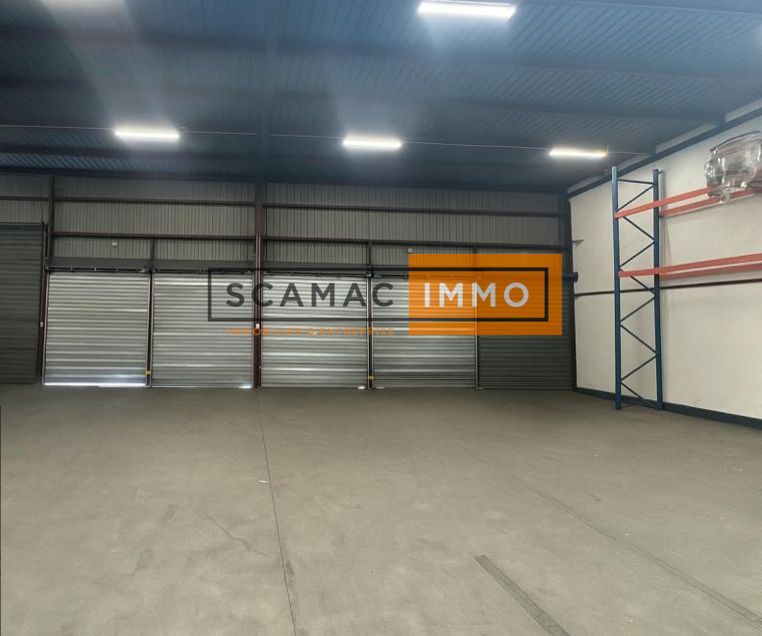 Local d'activités de 1460m²