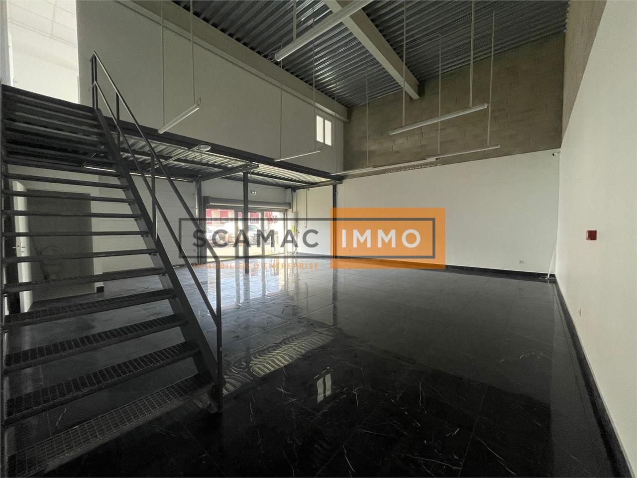 Local d'activités de 250m²