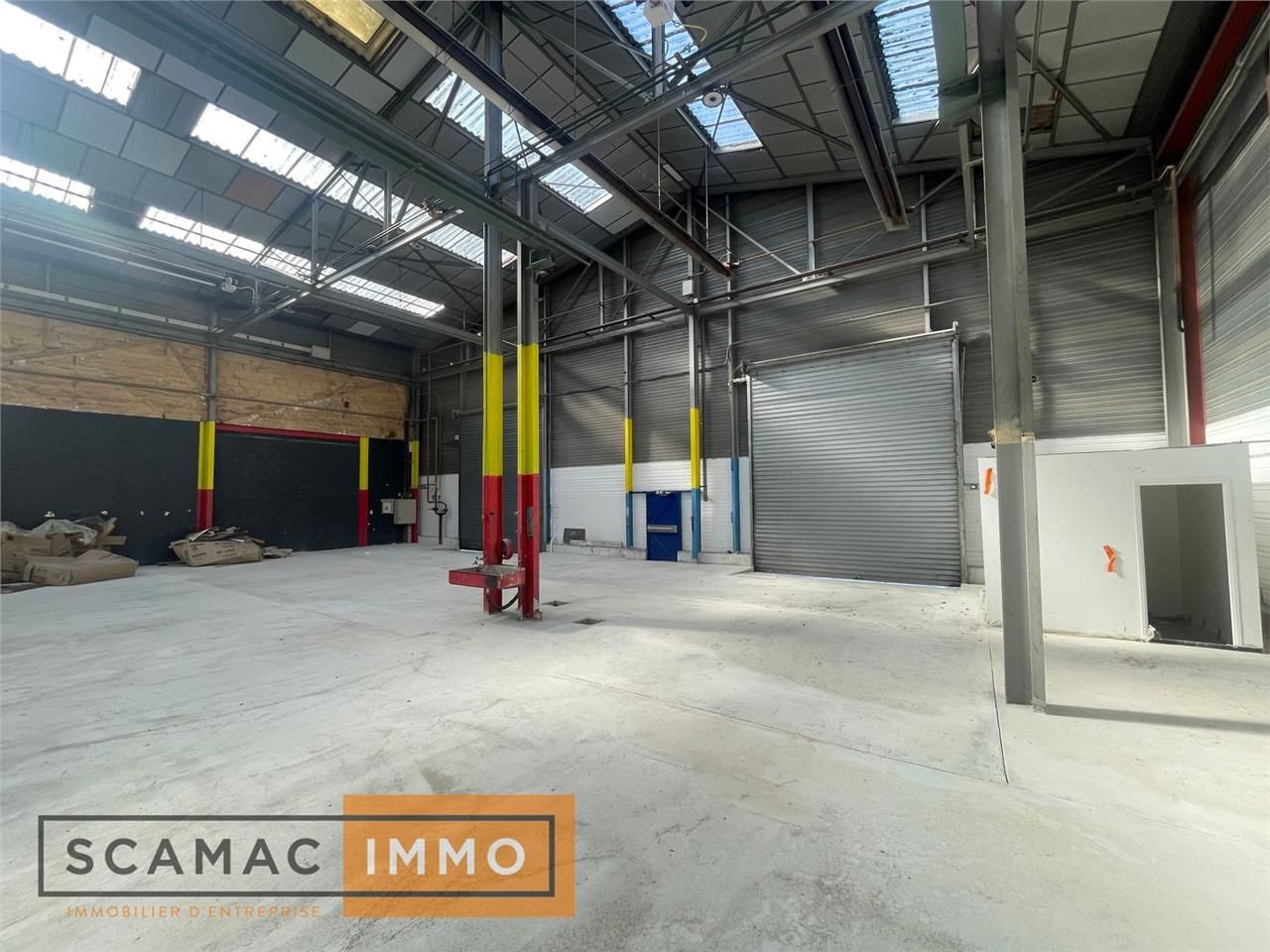 Entrepôt de 1600m²