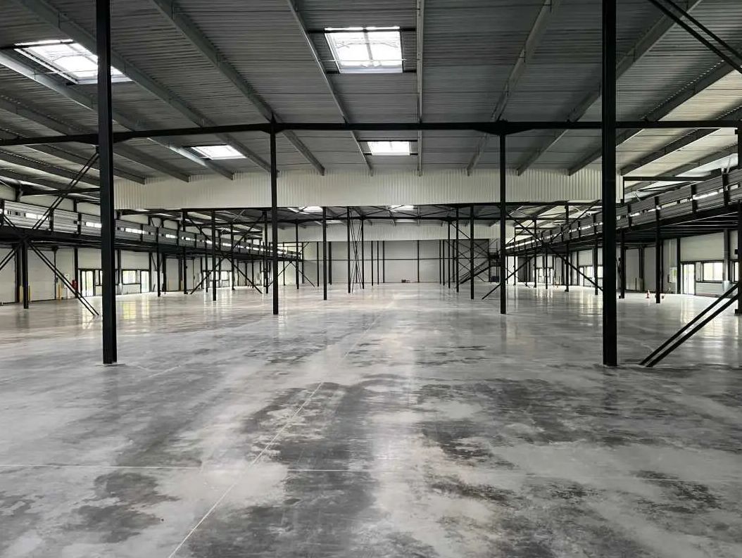 Local d'activités de 1416m²