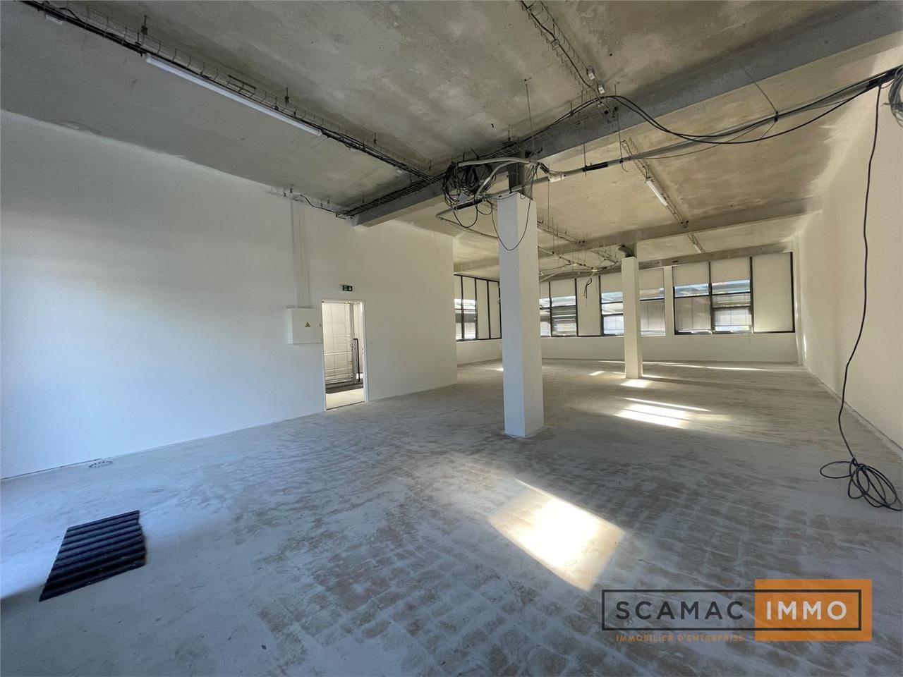 Locaux mixtes de 178m²