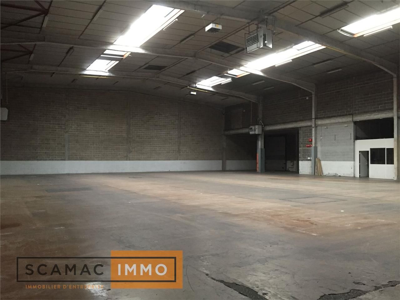 Local d'activités de 1850m²