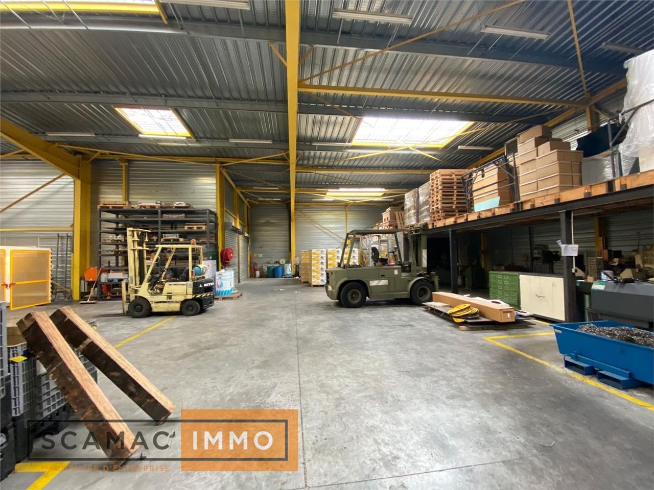 Entrepôt de 1483m²