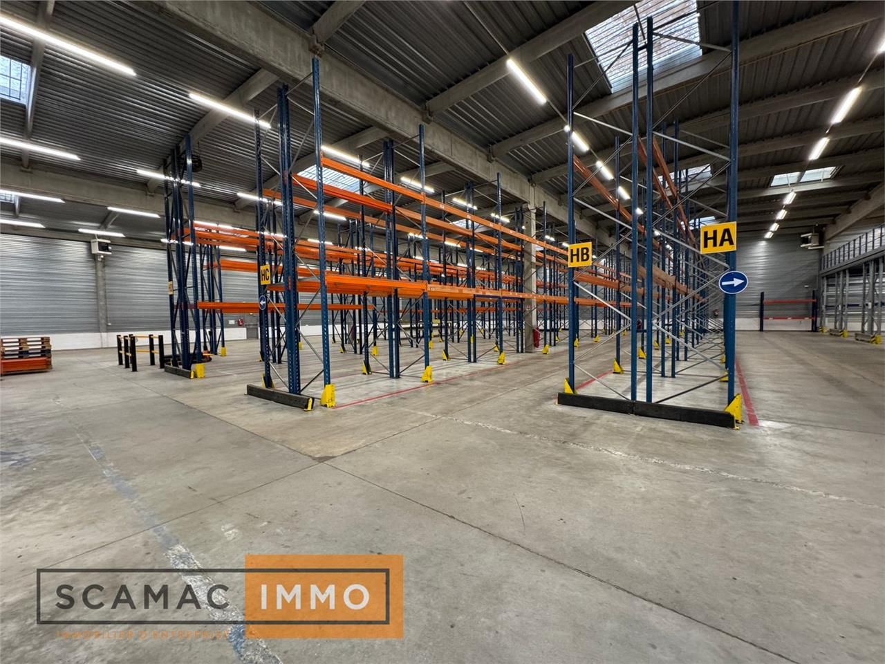 Location Entrepôt 3167 m² non divisibles