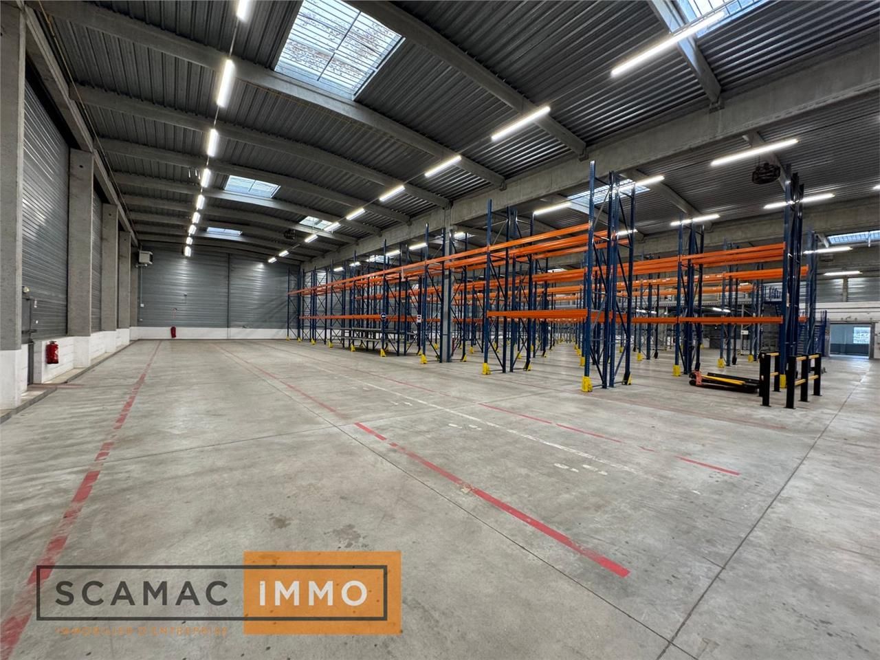 Entrepôt de 3167m²