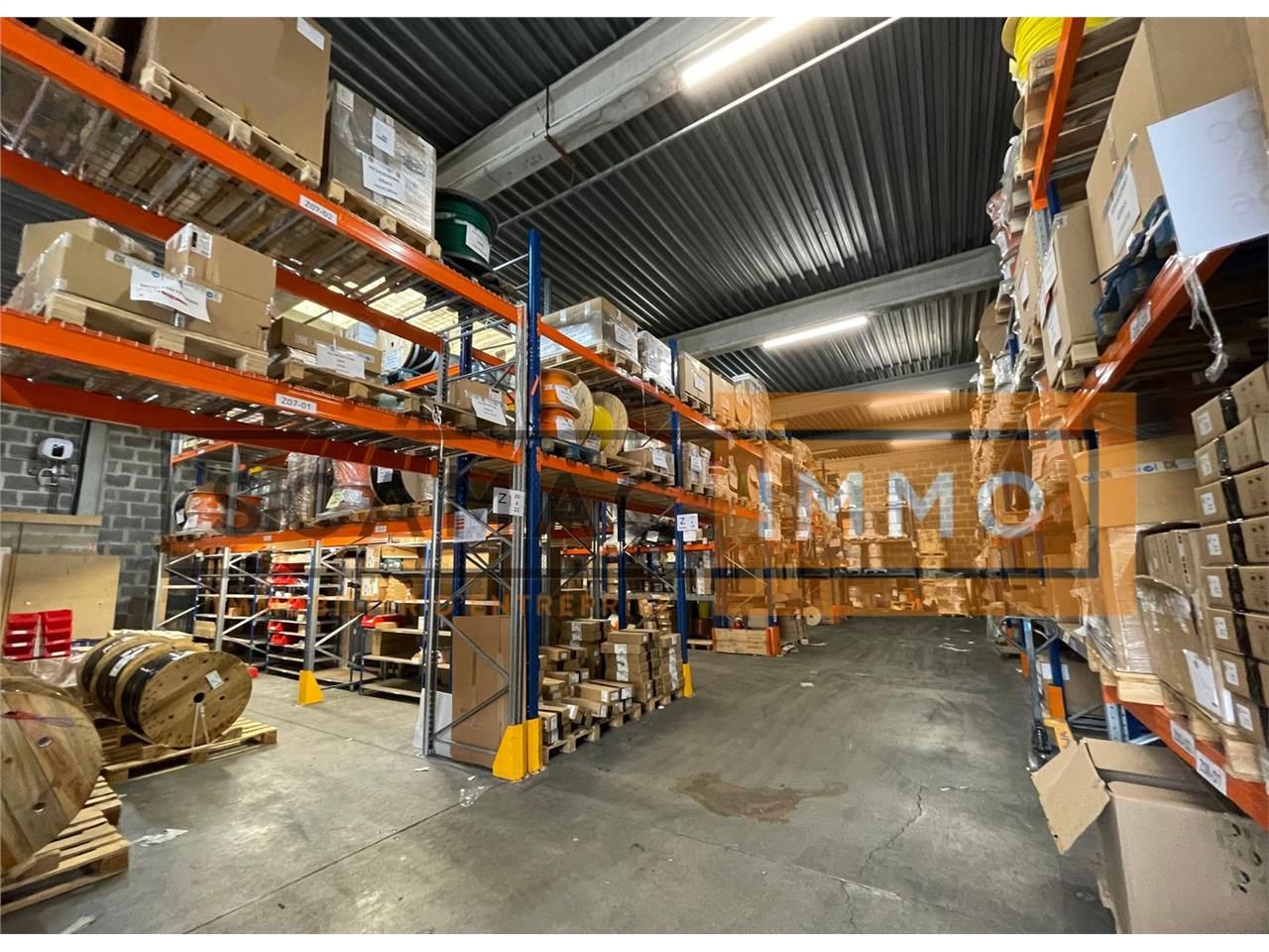 Location Local d'activités 1160 m² non divisibles