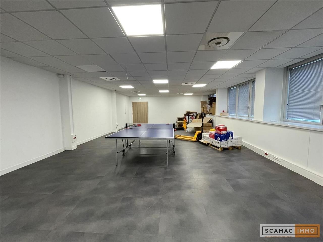 Location Local d'activités 151 m² non divisibles