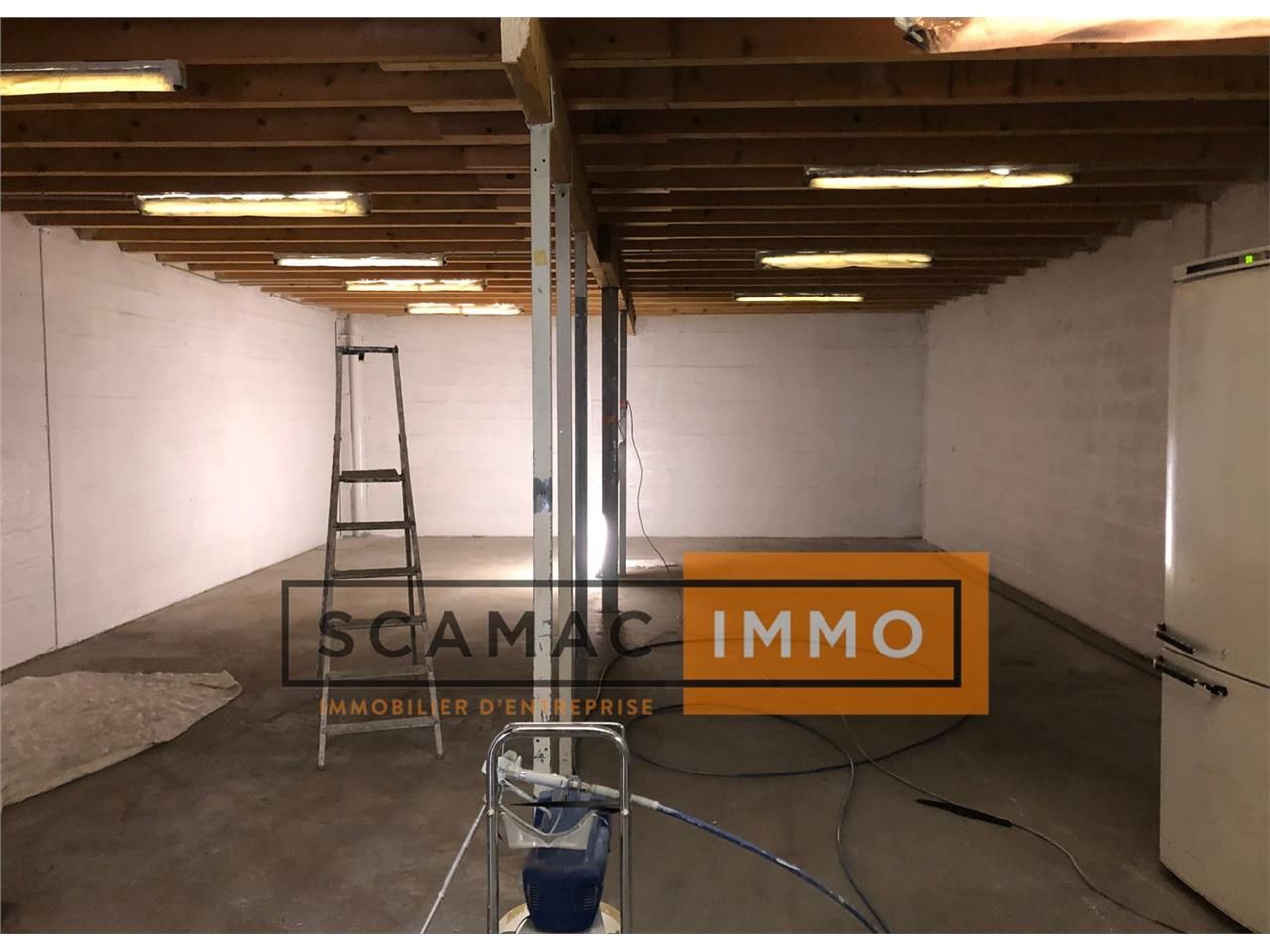 Local d'activités de 250m²