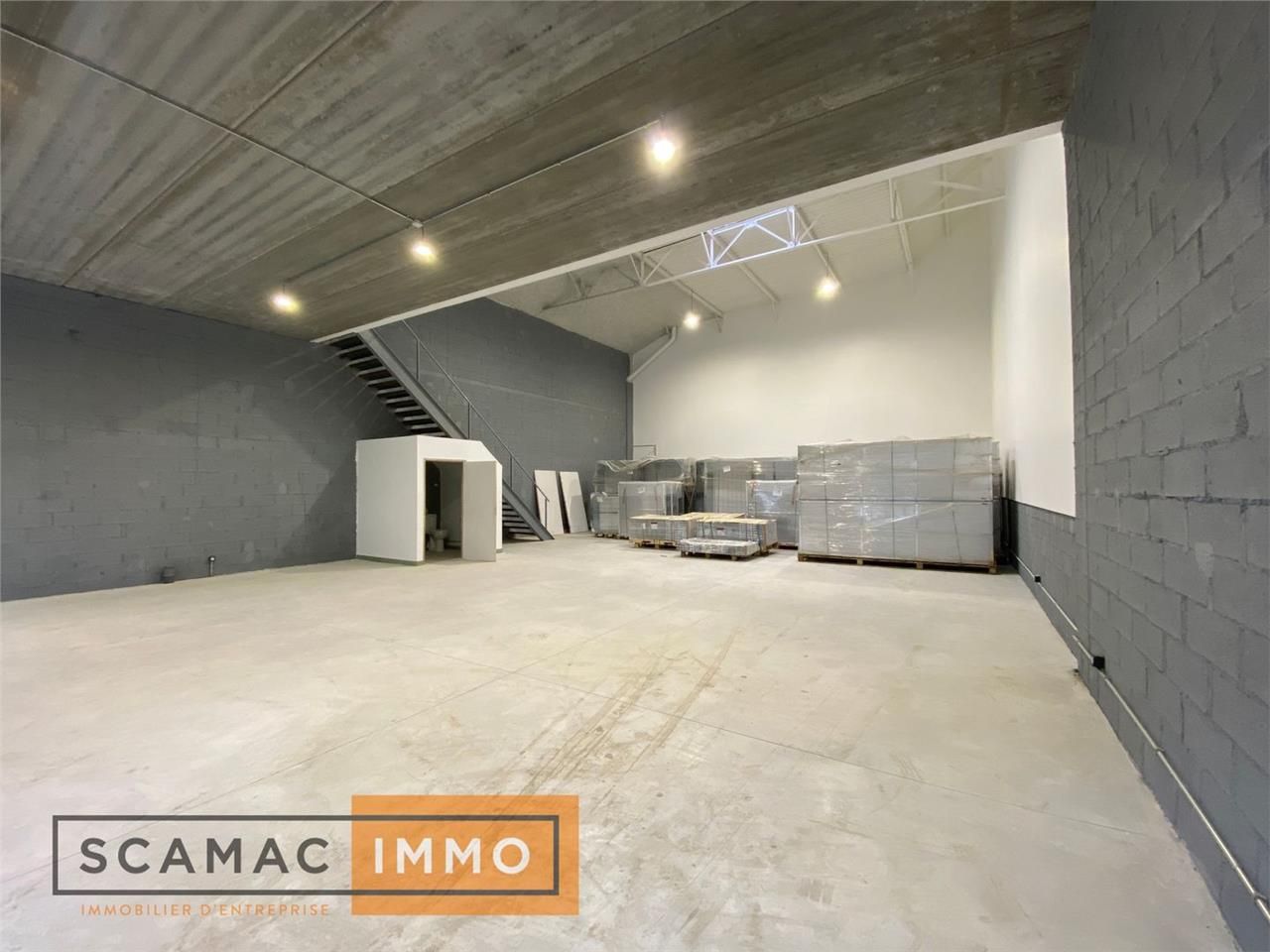 Local d'activités de 1158m²