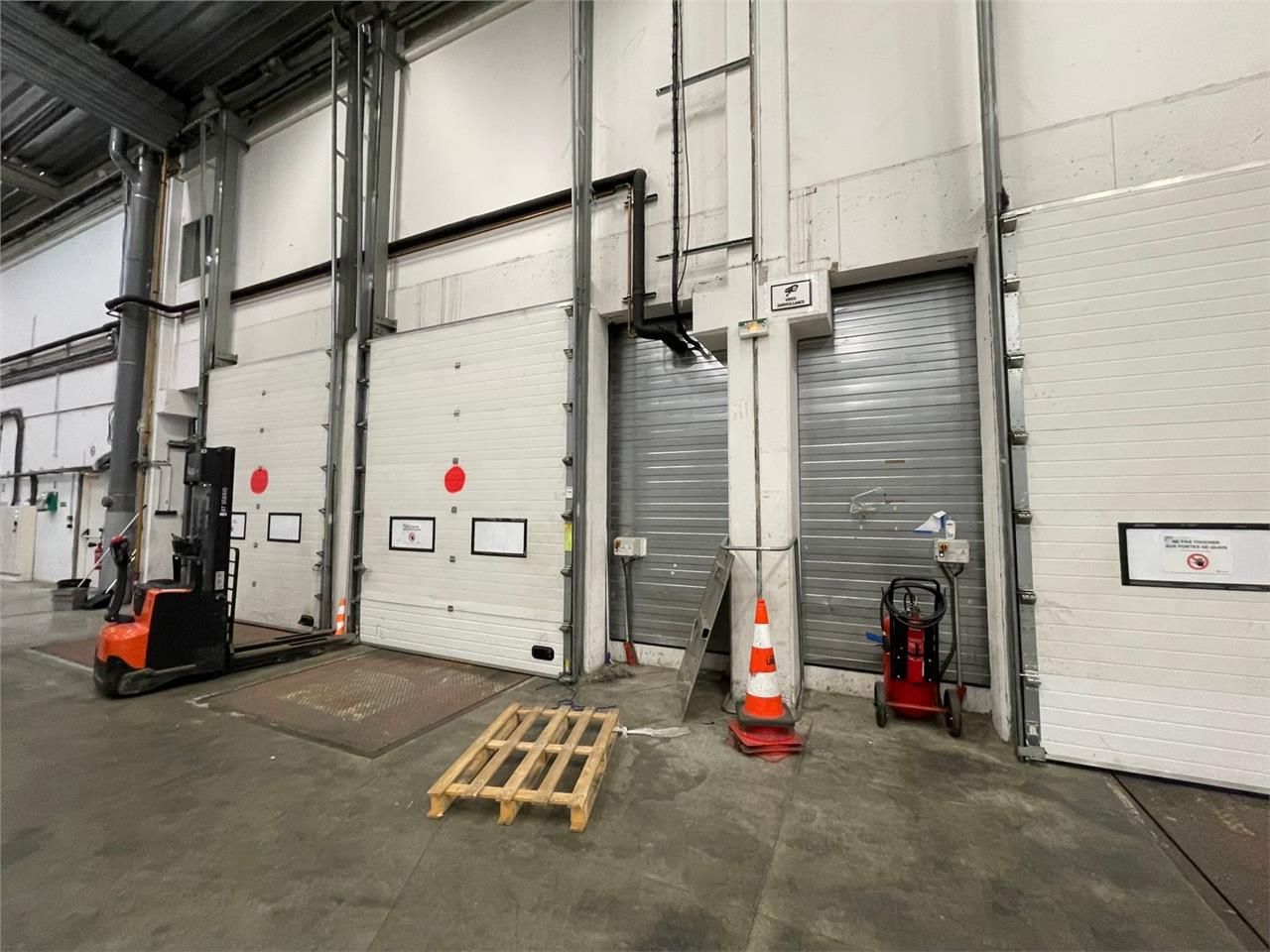 Entrepôt de 4202m²