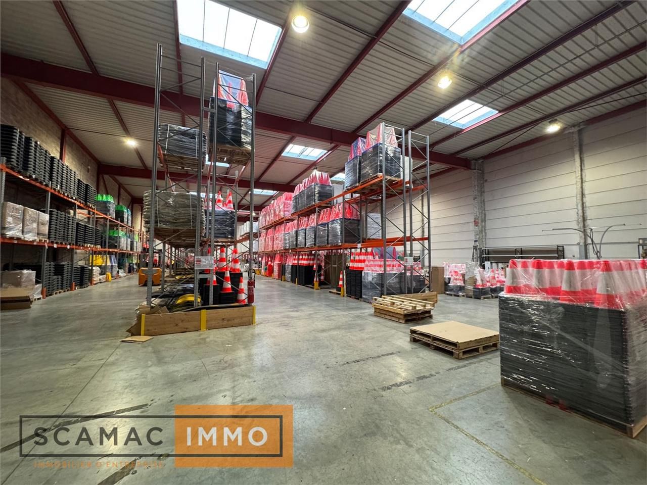 Entrepôt de 1835m²