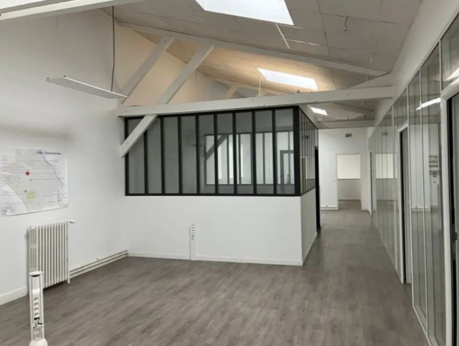 Location Local d'activités 493 m² non divisibles