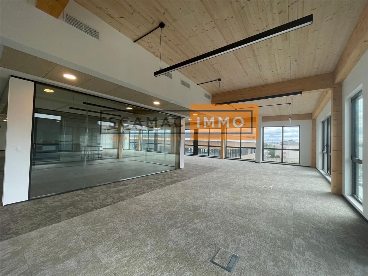 Location Local Commercial 262 m² non divisibles