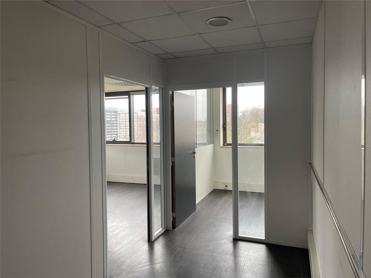 Local d'activités de 1010m²