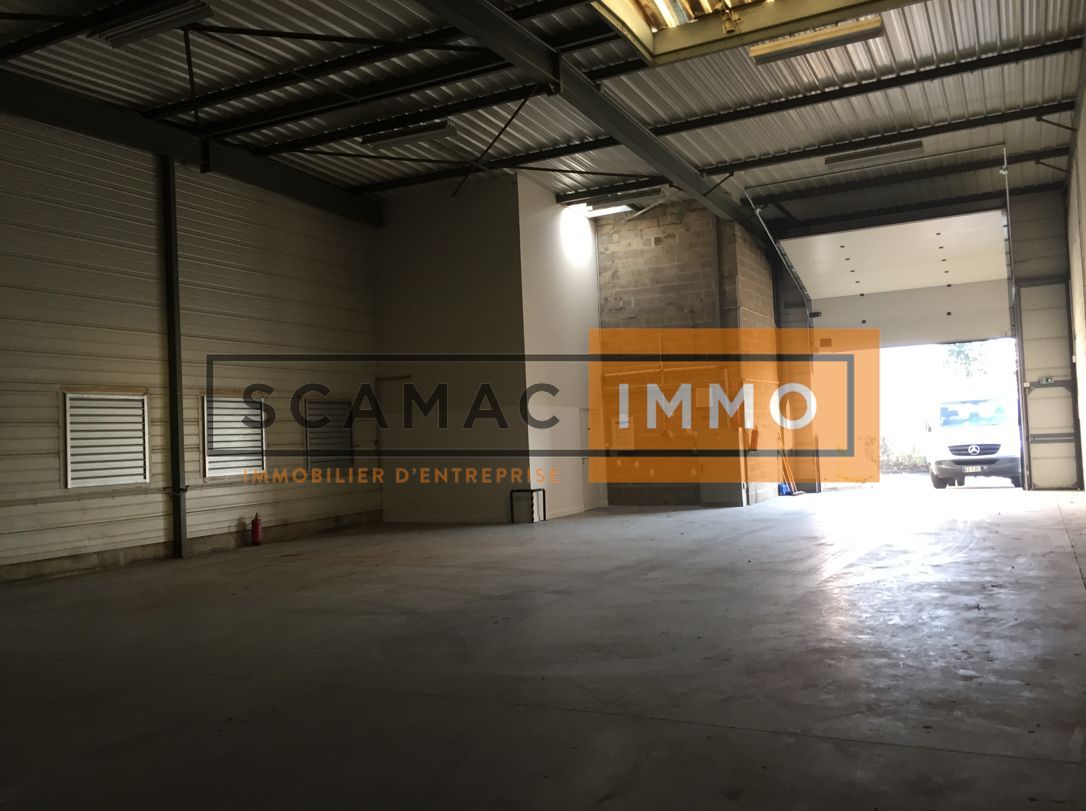 Location Local d'activités 326 m² non divisibles