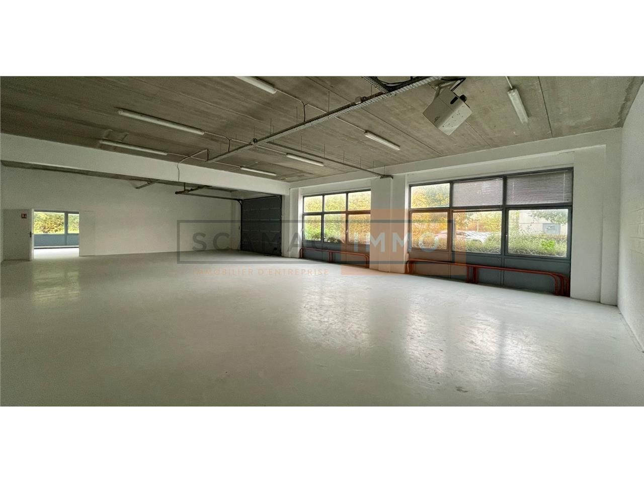 Location Local d'activités 394 m² non divisibles