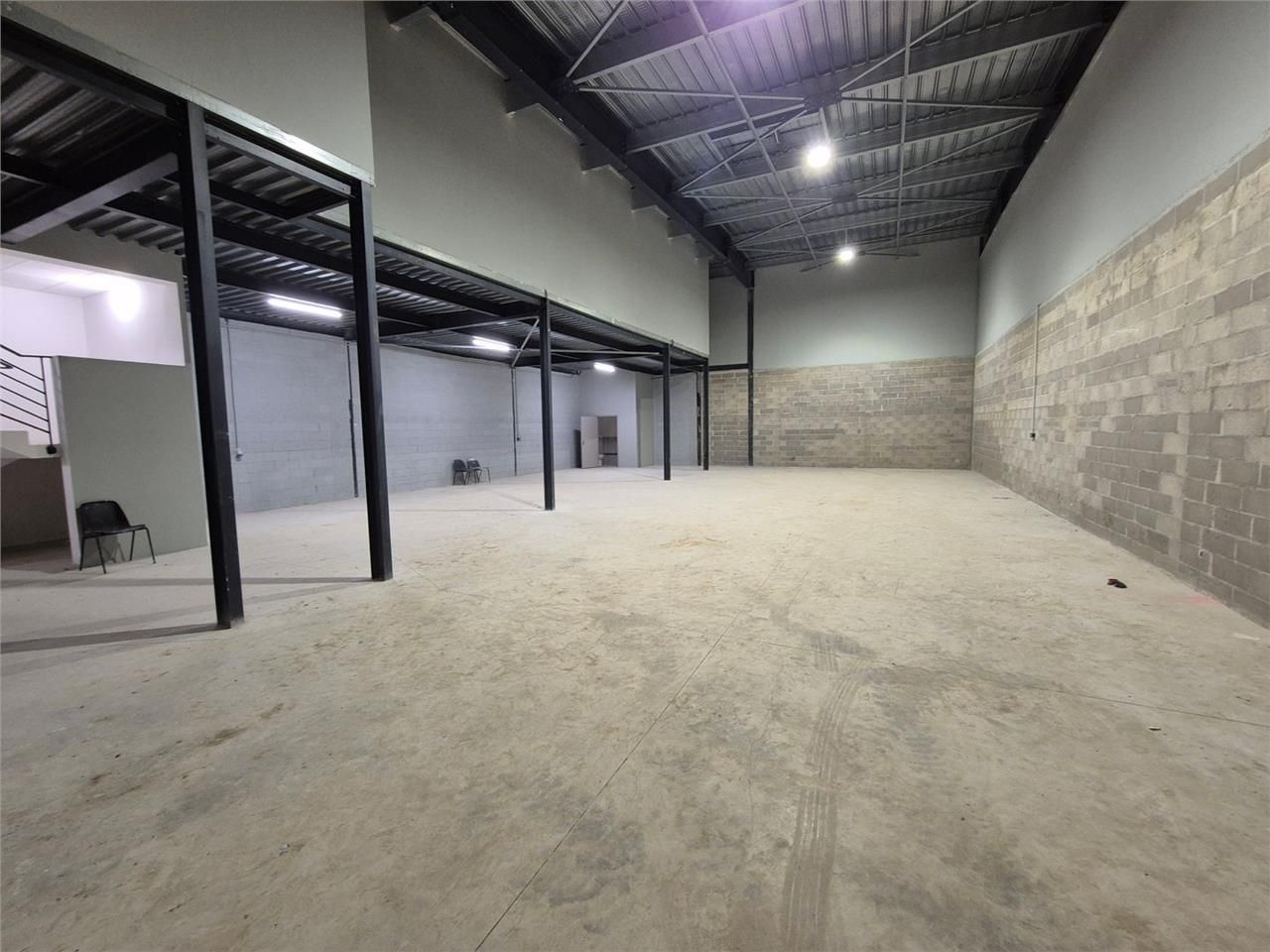 Local d'activités de 417m²