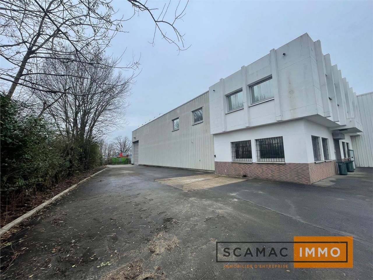 Local d'activités de 1680m²