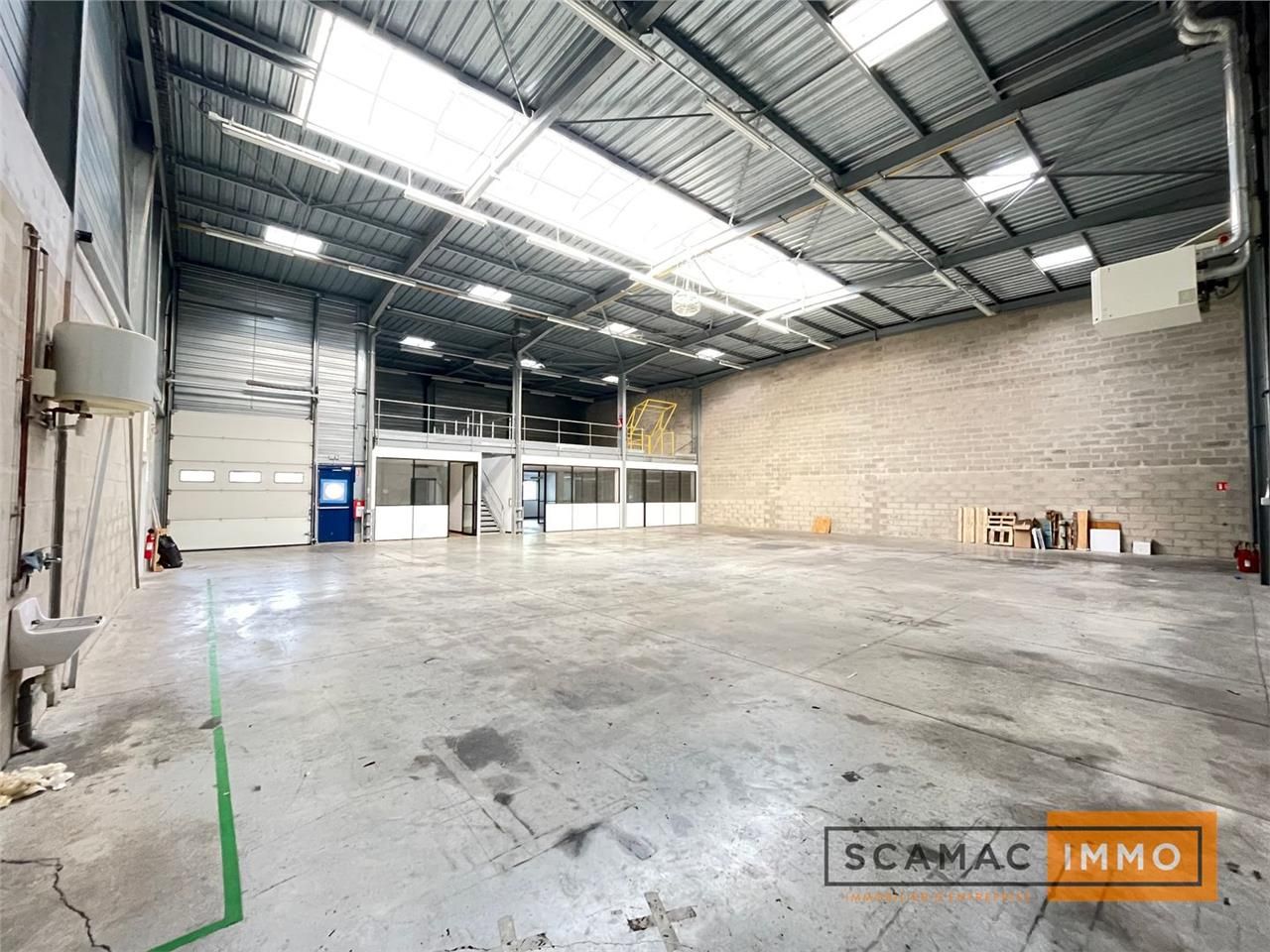 Location Local d'activités 660 m² non divisibles